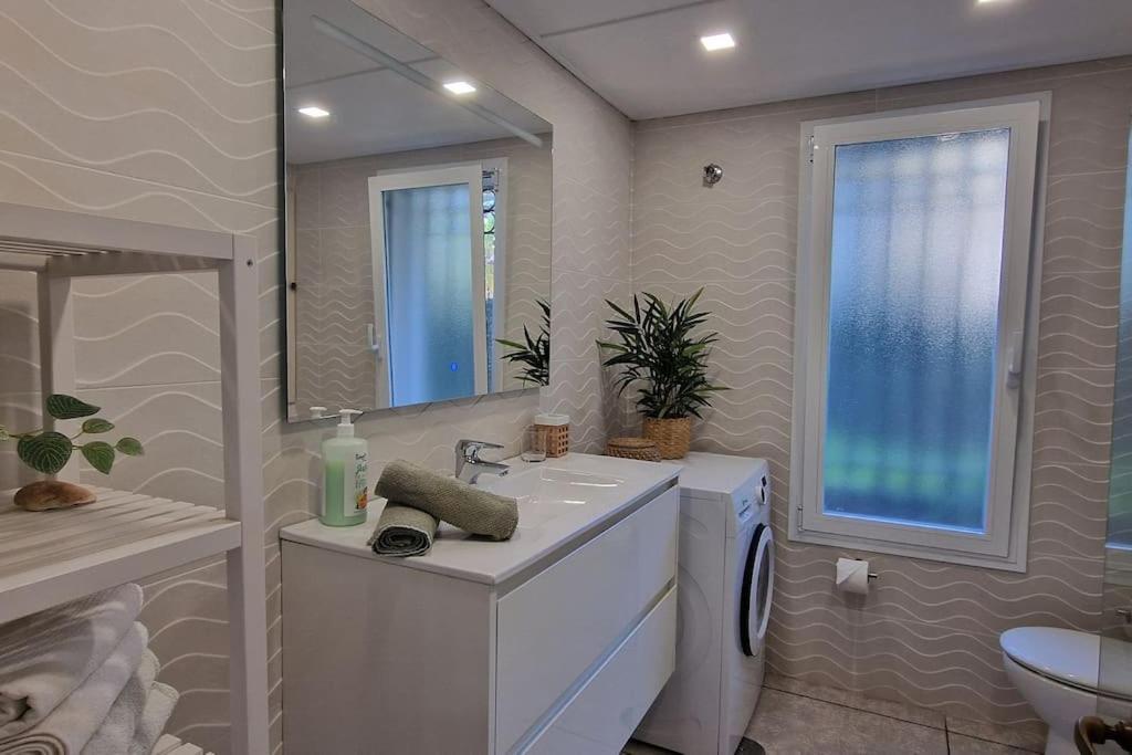Luxe Studio Met Ruim Terras, Vlak Aan Zee! Sitio de Calahonda Esterno foto