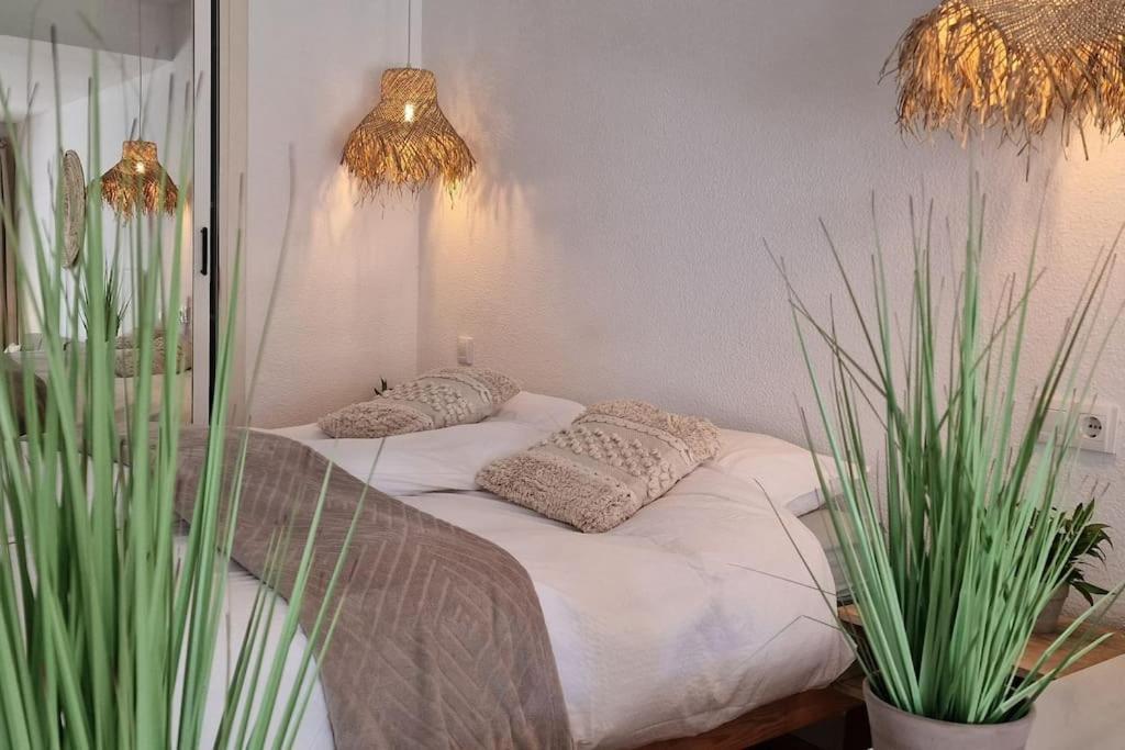 Luxe Studio Met Ruim Terras, Vlak Aan Zee! Sitio de Calahonda Esterno foto